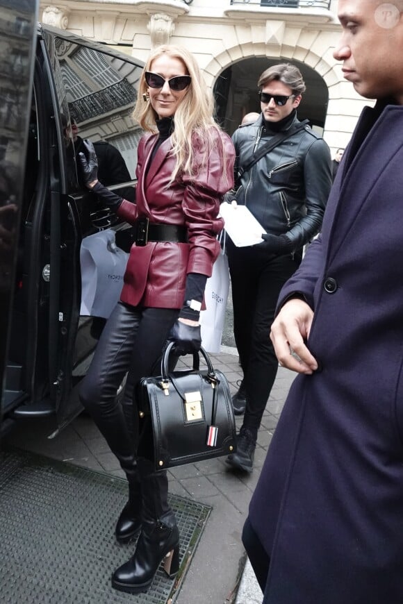 Céline Dion et Pepe Munoz sont de retour à l'hôtel, Le Crillon, à Paris, après leur visite chez Givenchy. Le 24 janvier 2019