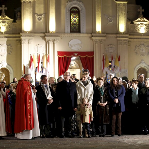 Le prince Albert II et la princesse Charlene de Monaco, avec leur fils le prince Jacques, ont participé aux célébrations de Sainte Dévote dans la soirée du samedi 26 janvier 2019. Après la procession et la messe, ils ont incendié la barque commémorant la légende de la patronne de la principauté. ©Jean-François Ottonello/Bestimage