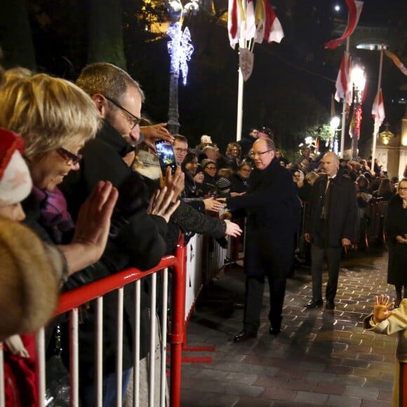 Le prince Albert II et la princesse Charlene de Monaco, avec leur fils le prince Jacques, ont participé aux célébrations de Sainte Dévote dans la soirée du samedi 26 janvier 2019. Après la procession et la messe, ils ont incendié la barque commémorant la légende de la patronne de la principauté. ©Jean-François Ottonello/Bestimage