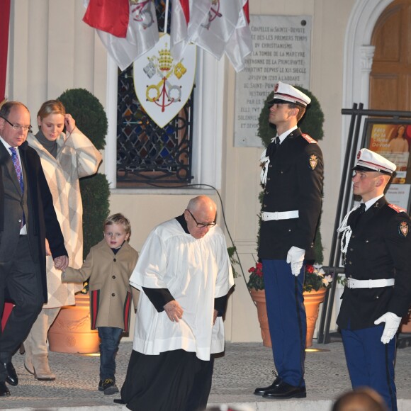 Le prince Albert II et la princesse Charlene de Monaco, avec leur fils le prince héréditaire Jacques, ont participé aux célébrations de Sainte Dévote dans la soirée du samedi 26 janvier 2019. © Bruno Bebert/Bestimage