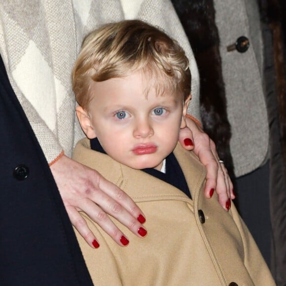 Le prince héréditaire Jacques avec sa maman la princesse Charlene de Monaco lors des célébrations de Sainte Dévote dans la soirée du samedi 26 janvier 2019. © Bruno Bebert/Bestimage