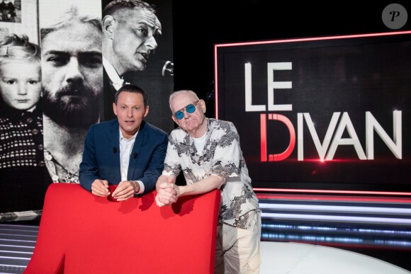 Exclusif - Marc-Olivier Fogiel recevant William Sheller pour l'enregistrement de l'émission "Le Divan" le 9 novembre 2018 © Cyril Moreau / Bestimage