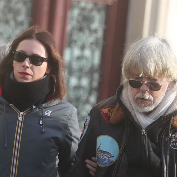 Lolita Séchan et son père Renaud - Après une cérémonie au temple protestant Port-Royal, obsèques de Thierry Séchan au cimetière du Montparnasse à Paris le 16 janvier 2019.