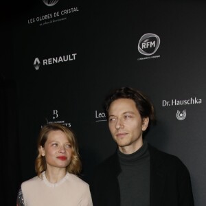 Mélanie Thierry et son mari Raphaël arrivent à la 14ème cérémonie des Globes de Cristal, à la salle Wagram à Paris, le 4 février 2019. © Marc Ausset-Lacroix/Bestimage