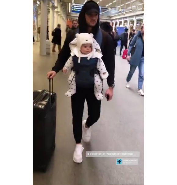 Hugo Philip et son petit Marlon en route pour Londres le 6 février 2019.