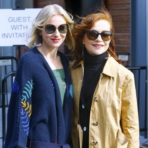 Naomi Watts et Isabelle Huppert arrivent au défilé Tory Burch lors de la Fashion Week de New York, le 10 février 2019.