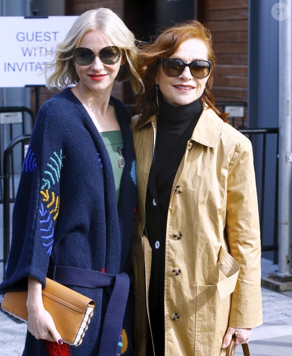 Naomi Watts et Isabelle Huppert arrivent au défilé Tory Burch lors de la Fashion Week de New York, le 10 février 2019.