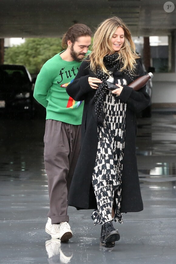 Exclusif - Heidi Klum et son fiancé Tom Kaulitz s'embrassent et se câlinent lors d'une virée shopping à Los Angeles, le 13 janvier 2019.