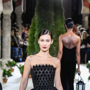 Bella Hadid - Défilé Oscar de la Renta lors de la Fashion Week automne-hiver 2019/2020 à New York, le 12 février 2019.