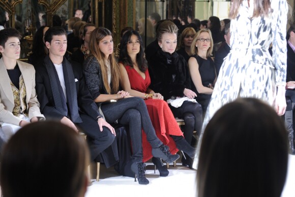 Peter Brant, Harry Brant, Bianca Brandolini D'adda, Salma Hayek, Lee Radziwill - Défilé de mode Haute Couture Giambattista Valli à l'Ambassade d'Italie à Paris. Le 21 janvier 2013.