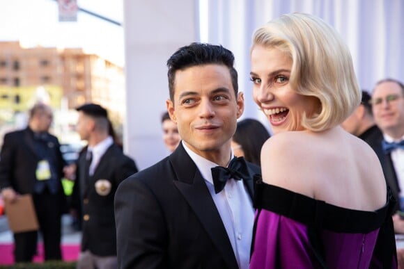 Rami Malek et sa compagne Lucy Boynton lors du photocall des arrivées de la 91ème cérémonie des Oscars 2019 au théâtre Dolby à Hollywood, Los Angeles, Californie, Etats-Unis, le 24 février 2019. © AMPAS/ZUMA Press/Bestimage