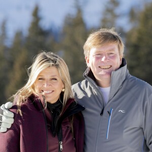 La reine Maxima et le roi Willem-Alexander des Pays-Bas lors de la séance photo de la famille royale néerlandaise à Lech en Autriche le 25 février 2019 à l'occasion de ses vacances d'hiver.