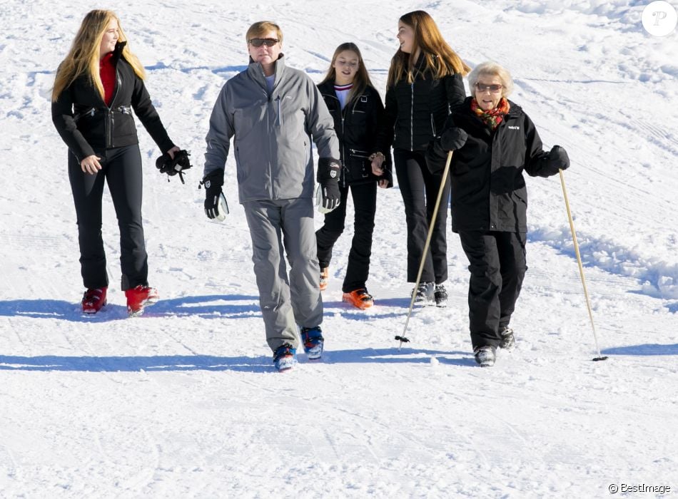 La princesse Amalia, le roi Willem-Alexander, la princesse ...