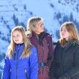 La reine Maxima et ses filles, la princesse Alexia et la princesse Ariane lors de la séance photo de la famille royale des Pays-Bas à Lech en Autriche le 25 février 2019 à l'occasion de ses vacances d'hiver.