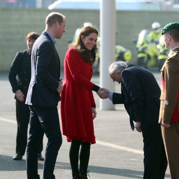 Le prince William, duc de Cambridge, et Kate Catherine Middleton, duchesse de Cambridge, en visite au Windsor Park à Belfast, à l'occasion de leur voyage officiel en Irlande. Le 27 février 2019