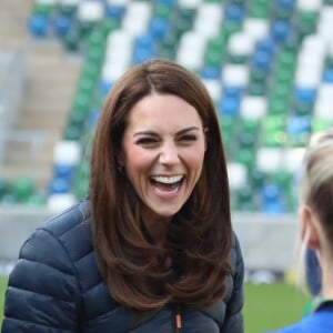 Kate Catherine Middleton, duchesse de Cambridge, en visite au Windsor Park à Belfast, à l'occasion de son voyage officiel en Irlande. Le 27 février 2019