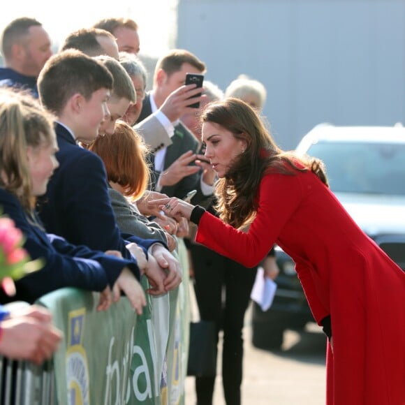 Kate Catherine Middleton, duchesse de Cambridge, en visite au Windsor Park à Belfast, à l'occasion de son voyage officiel en Irlande. Le 27 février 2019