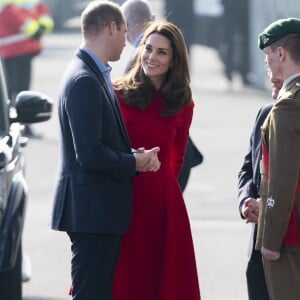 Le prince William, duc de Cambridge, et Kate Catherine Middleton, duchesse de Cambridge, en visite au Windsor Park à Belfast, à l'occasion de leur voyage officiel en Irlande. Le 27 février 2019