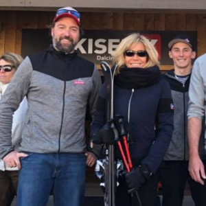 Pierre-Emmanuel et Julian Dalcin ont accueilli la première dame Brigitte Macron dans leur boutique dans la station de Val-Cenis, mardi 26 février 2019.