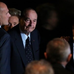 Jacques Chirac et Francois Hollande - Ceremonie de remise du Prix pour la prevention des conflits de la Fondation Chirac au musee du quai Branly. Paris, le 21 Novembre 2013.