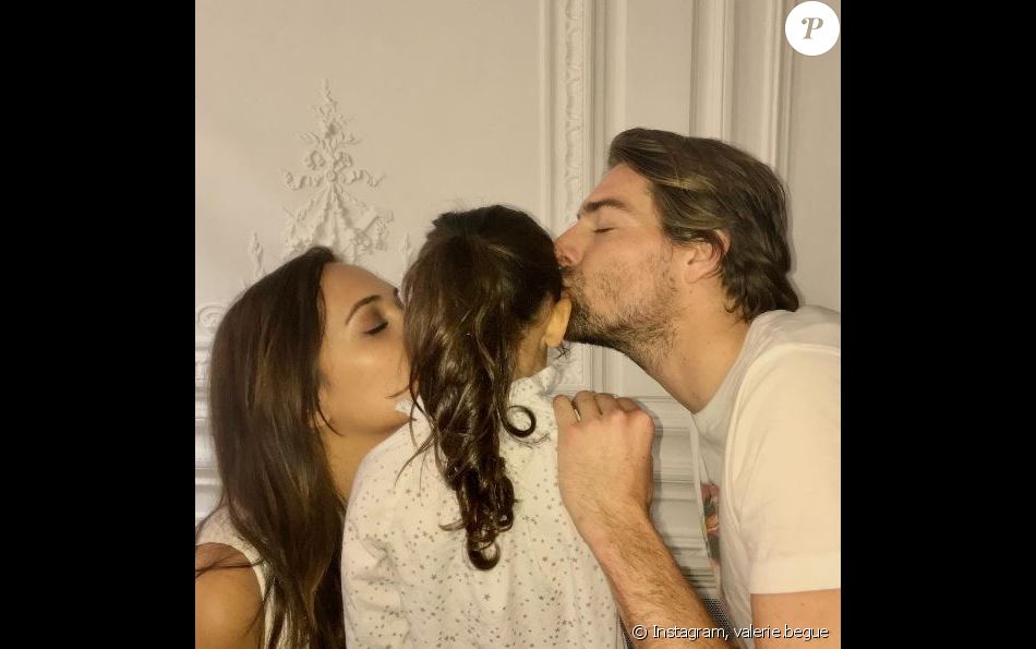 Valerie Begue Partage Une Photo Avec Sa Fille Jazz Et Son Ex Mari Camille Lacourt Sur Instagram Le 3 Avril 2017 Purepeople