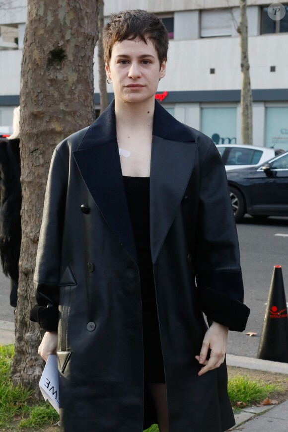 Exclusif - Chris (Christine and the Queens) au défilé Loewe homme automne hiver 2019-2020 à Paris le 19 janvier 2019.