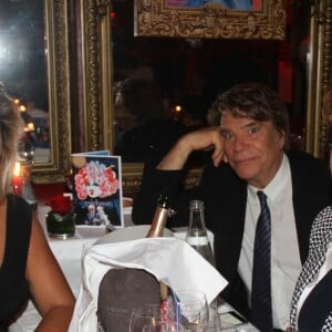 Bernard Tapie avec sa femme Dominique et sa fille Sophie - Michou fête ses 85 ans et les 60 ans de son cabaret à Paris le 20 juin 2016. © Philippe Baldini / Bestimage