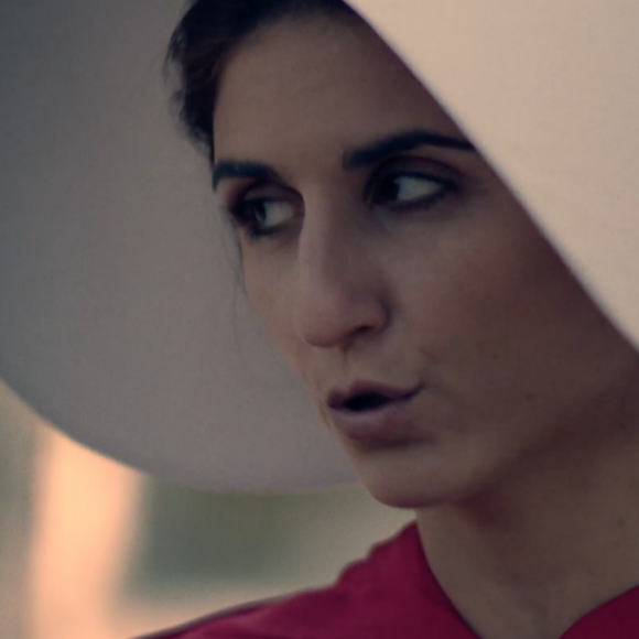 Florence Foresti parodie "The Handmaid's Tale : la servante écarlate" - mars 2019.