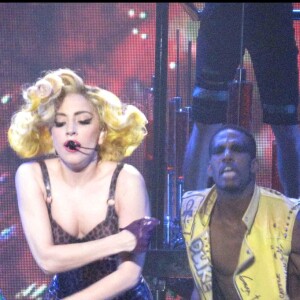 Lady Gaga en concert à Londres en 2010.