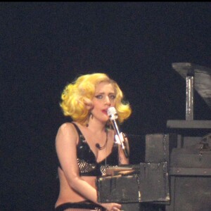 Lady Gaga en concert à Londres en 2010.