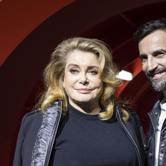 Catherine Deneuve et Nicolas Ghesquière - Greeting après le défilé Louis Vuitton collection prêt-à-porter Automne-Hiver lors de la fashion week à Paris, le 5 mars 2019. © Olivier Borde/Bestimage