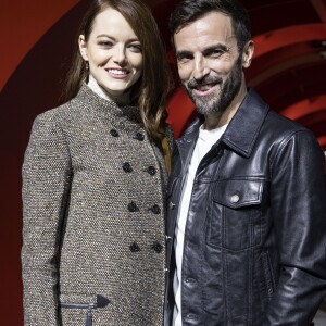 Emma Stone et Nicolas Ghesquière - Greeting après le défilé Louis Vuitton collection prêt-à-porter Automne-Hiver lors de la fashion week à Paris, le 5 mars 2019. © Olivier Borde/Bestimage