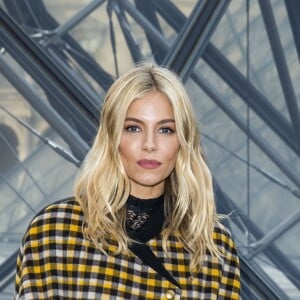 Sienna Miller - Photocall du défilé Louis Vuitton collection prêt-à-porter Automne-Hiver lors de la fashion week à Paris, le 5 mars 2019. © Olivier Borde/Bestimage