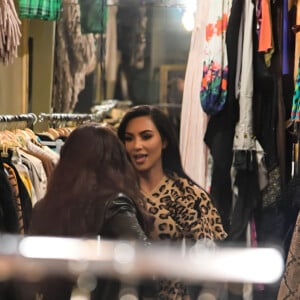 Kim Kardashian fait du shopping à la boutique Nice Piece à Paris. Le 5 mars 2019.