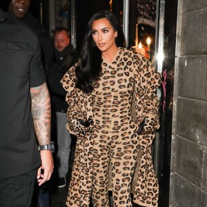 Kim Kardashian fait du shopping à la boutique Nice Piece à Paris. Le 5 mars 2019.