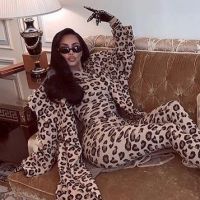 Kim Kardashian : Féline et sexy à Paris
