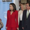 La reine Letizia d'Espagne (tailleur pantalon Roberto Torretta) lors de la cérémonie de proclamation des lauréats du Prix social de la Fondation Princesse de Gérone, le 6 mars 2019 à Caceres.