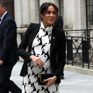 A l'occasion de la journée mondiale du droits des femmes, Meghan Markle (enceinte), duchesse de Sussex, a participé à une discussion conjointe avec le Trust "The Queen's Commonwealth" au King's College à Londres. Le 8 mars 2019