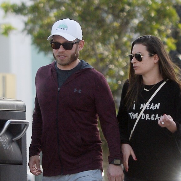 Exclusif - Lea Michele et son fiancé Zandy font du shopping à Los Angeles le 26 janvier 2019.