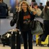 Semi-exclusif - Laeticia Hallyday est allée accueillir sa maman Françoise Thibault avec ses filles Jade et Joy à l'aéroport de Los Angeles le 3 février 2019.