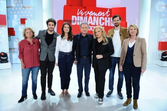 Exclusif - Béatrice Massenet, François Civil, Joséphine Japy, Michel Drucker, Sylvie Vartan, Mac Antoine Le Bret et Ariane Massenet - Enregistrement de l'émission "Vivement Dimanche prochain", présentée par M.Drucker et diffusée le 24 mars sur France 2. Le 18 mars 2019 © Guillaume Gaffiot / Bestimage