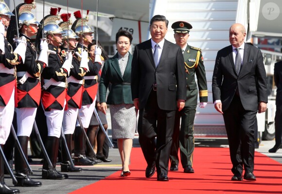 Le président chinois Xi Jinping et sa femme Peng Liyuan ont atterri à l'aéroport de Nice vers midi le 24 mars 2019 dans le cadre de leur mini-tournée en Europe. © Sebastien Botella / Nice Matin / Bestimage
