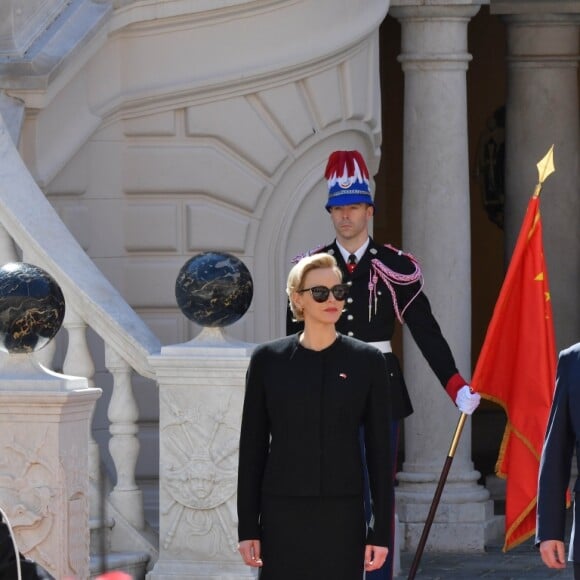 Le prince Albert II et la princesse Charlene de Monaco ont accueilli en visite officielle le président Chinois Xi Jinping et sa femme Peng Liyuan le 24 mars 2019 dans la cour d'honneur du palais princier à Monaco. © Bruno Bebert / Bestimage