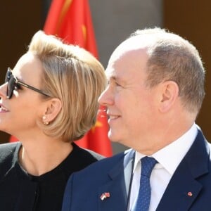 Le prince Albert II et la princesse Charlene de Monaco ont accueilli en visite officielle le président Chinois Xi Jinping et sa femme Peng Liyuan le 24 mars 2019 dans la cour d'honneur du palais princier à Monaco. © Bruno Bebert / Bestimage