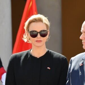 Le prince Albert II et la princesse Charlene de Monaco ont accueilli en visite officielle le président Chinois Xi Jinping et sa femme Peng Liyuan le 24 mars 2019 dans la cour d'honneur du palais princier à Monaco. © Bruno Bebert / Bestimage