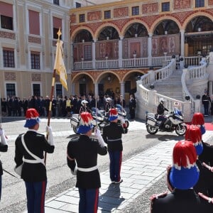 Le prince Albert II et la princesse Charlene de Monaco ont accueilli en visite officielle le président Chinois Xi Jinping et sa femme Peng Liyuan le 24 mars 2019 dans la cour d'honneur du palais princier à Monaco. © Bruno Bebert / Bestimage