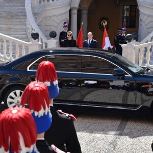 Le prince Albert II et la princesse Charlene de Monaco ont accueilli en visite officielle le président Chinois Xi Jinping et sa femme Peng Liyuan le 24 mars 2019 dans la cour d'honneur du palais princier à Monaco. © Bruno Bebert / Bestimage