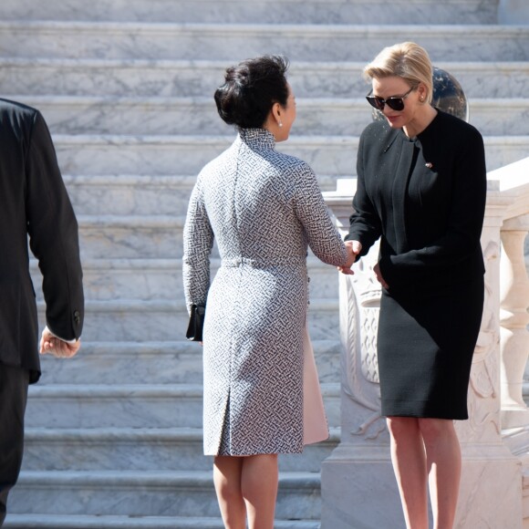 Le prince Albert II et la princesse Charlene de Monaco ont accueilli en visite d'Etat le président Chinois Xi Jinping et sa femme Peng Liyuan le 24 mars 2019 dans la cour d'honneur du palais princier à Monaco. © David Nivière / Pool / Bestimage
