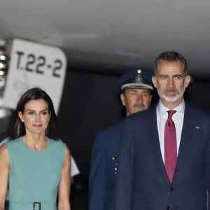 Le roi Felipe VI et la reine Letizia d'Espagne, arrivent à Buenos Aires en Argentine pour une visite d'Etat de trois jours, le 24 mars 2019.