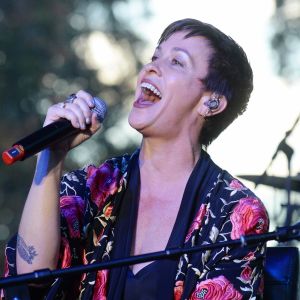 Alanis Morissette au concert caritatif en soutien au Woolsey Fire au Festival One Love Malibu au King Gillette Ranch à Calabasas, le 2 décembre 2018